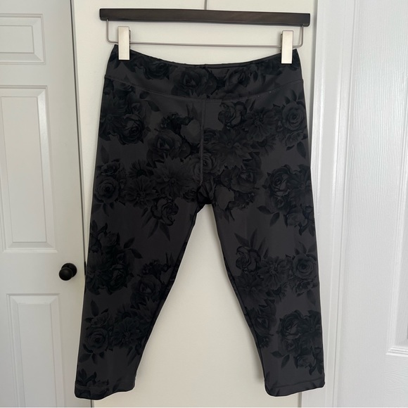 adidas Pants - ADIDAS Climalite Cropped Black Floral Print Leggings